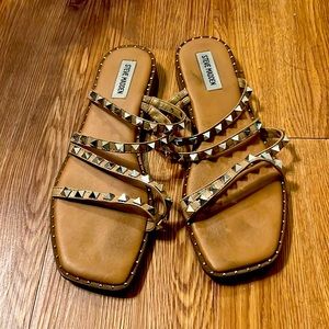 Size 11 Steve Madden sandals!